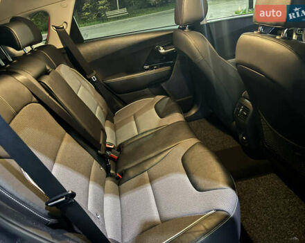 Серый Киа Niro, объемом двигателя 0 л и пробегом 116 тыс. км за 17999 $, фото 23 на Automoto.ua