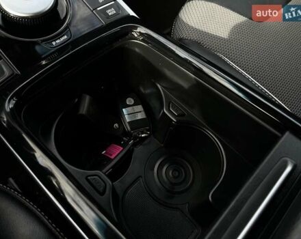 Серый Киа Niro, объемом двигателя 0 л и пробегом 72 тыс. км за 19750 $, фото 54 на Automoto.ua