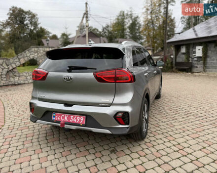Киа Niro 2020 в Калуше на Automoto.ua Серый Киа Niro, объемом двигателя 1.58 л и пробегом 102 тыс. км за 19600 $, фото 15 на Automoto.ua
