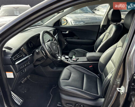 Серый Киа Niro, объемом двигателя 0 л и пробегом 110 тыс. км за 21200 $, фото 14 на Automoto.ua