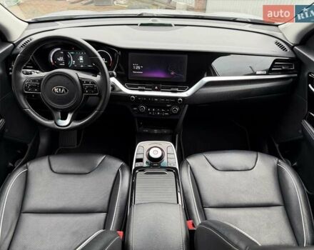 Сірий Кіа Niro, об'ємом двигуна 0 л та пробігом 71 тис. км за 21999 $, фото 56 на Automoto.ua