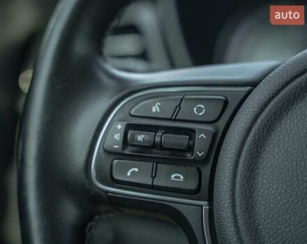 Сірий Кіа Niro, об'ємом двигуна 1.6 л та пробігом 84 тис. км за 21500 $, фото 30 на Automoto.ua