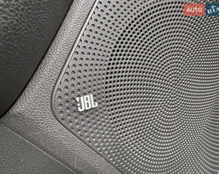 Серый Киа Niro, объемом двигателя 0 л и пробегом 77 тыс. км за 19500 $, фото 15 на Automoto.ua