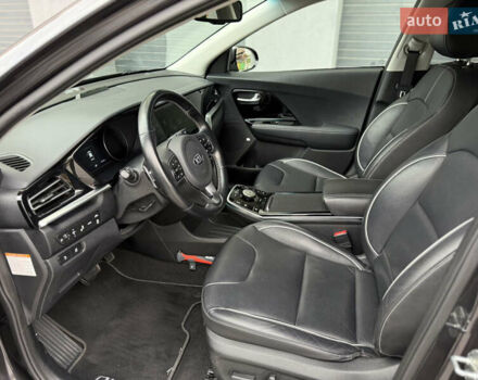 Кіа Niro 2020 у Вінниці на Automoto.ua Сірий Кіа Niro, об'ємом двигуна 0 л та пробігом 157 тис. км за 19500 $, фото 20 на Automoto.ua