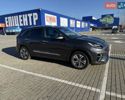 Сірий Кіа Niro, об'ємом двигуна 0 л та пробігом 87 тис. км за 18500 $, фото 12 на Automoto.ua