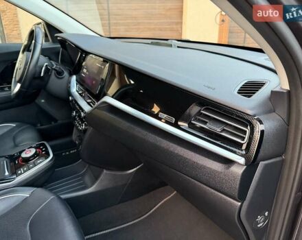 Сірий Кіа Niro, об'ємом двигуна 0 л та пробігом 118 тис. км за 20499 $, фото 87 на Automoto.ua