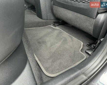 Серый Киа Niro, объемом двигателя 0 л и пробегом 158 тыс. км за 17750 $, фото 65 на Automoto.ua