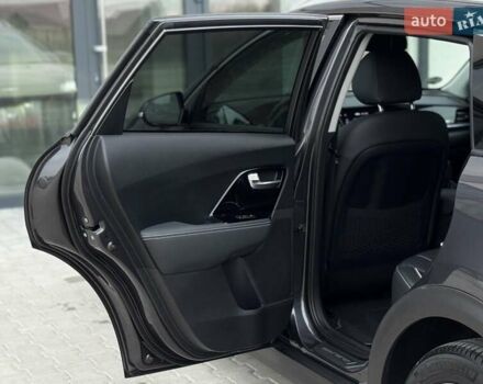 Серый Киа Niro, объемом двигателя 0 л и пробегом 150 тыс. км за 18500 $, фото 58 на Automoto.ua