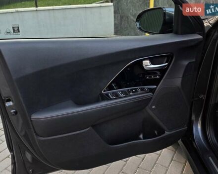 Серый Киа Niro, объемом двигателя 0 л и пробегом 144 тыс. км за 17250 $, фото 19 на Automoto.ua