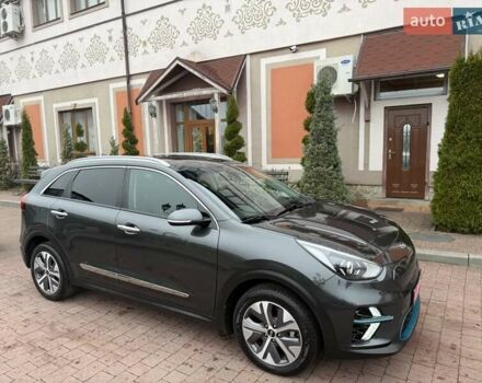 Серый Киа Niro, объемом двигателя 0 л и пробегом 125 тыс. км за 18950 $, фото 16 на Automoto.ua