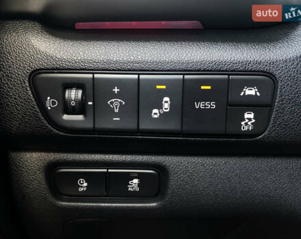 Сірий Кіа Niro, об'ємом двигуна 0 л та пробігом 116 тис. км за 21800 $, фото 44 на Automoto.ua