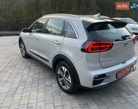 Серый Киа Niro, объемом двигателя 0 л и пробегом 72 тыс. км за 19750 $, фото 10 на Automoto.ua