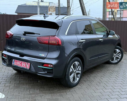 Серый Киа Niro, объемом двигателя 0 л и пробегом 159 тыс. км за 19800 $, фото 5 на Automoto.ua