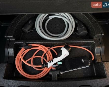 Сірий Кіа Niro, об'ємом двигуна 0 л та пробігом 135 тис. км за 17500 $, фото 67 на Automoto.ua