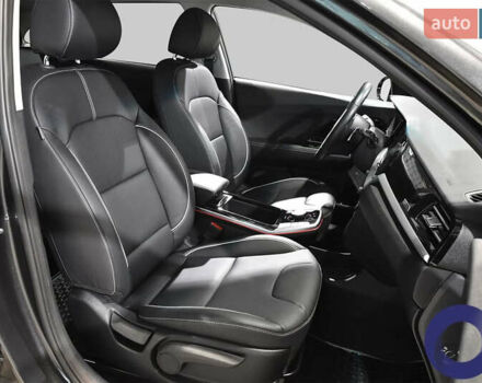 Серый Киа Niro, объемом двигателя 0 л и пробегом 146 тыс. км за 20747 $, фото 25 на Automoto.ua
