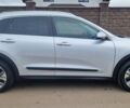 Серый Киа Niro, объемом двигателя 0 л и пробегом 167 тыс. км за 18400 $, фото 9 на Automoto.ua