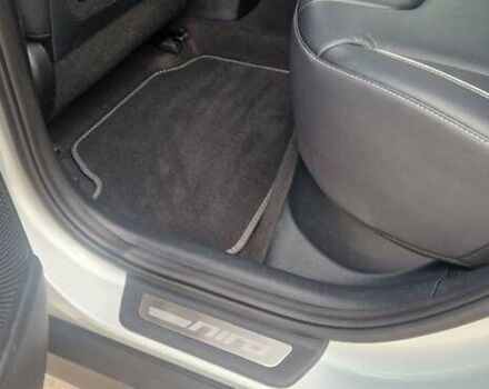 Серый Киа Niro, объемом двигателя 0 л и пробегом 167 тыс. км за 18400 $, фото 25 на Automoto.ua