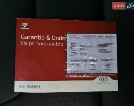 Сірий Кіа Niro, об'ємом двигуна 0 л та пробігом 97 тис. км за 22600 $, фото 42 на Automoto.ua
