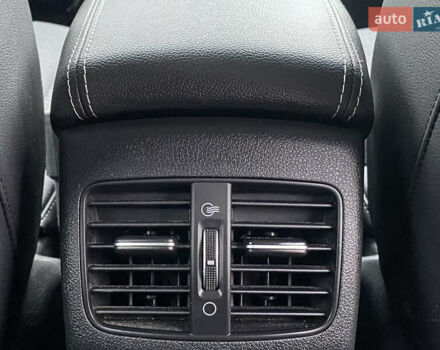 Сірий Кіа Niro, об'ємом двигуна 0 л та пробігом 63 тис. км за 20899 $, фото 46 на Automoto.ua