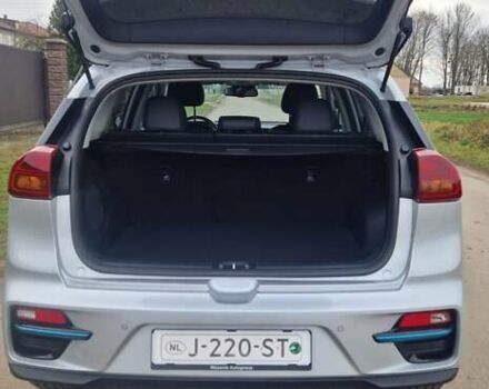 Серый Киа Niro, объемом двигателя 0 л и пробегом 167 тыс. км за 18400 $, фото 30 на Automoto.ua