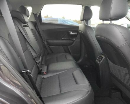 Серый Киа Niro, объемом двигателя 1.6 л и пробегом 35 тыс. км за 3000 $, фото 10 на Automoto.ua