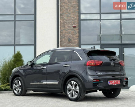 Серый Киа Niro, объемом двигателя 0 л и пробегом 139 тыс. км за 18900 $, фото 2 на Automoto.ua