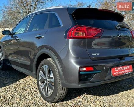 Сірий Кіа Niro, об'ємом двигуна 0 л та пробігом 58 тис. км за 23400 $, фото 22 на Automoto.ua