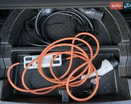 Сірий Кіа Niro, об'ємом двигуна 0 л та пробігом 88 тис. км за 22500 $, фото 50 на Automoto.ua