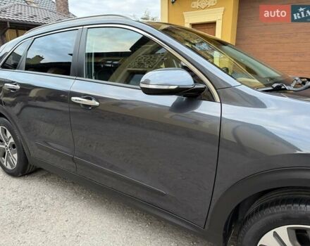 Киа Niro 2020 в Львове на Automoto.ua Серый Киа Niro, объемом двигателя 0 л и пробегом 136 тыс. км за 17950 $, фото 8 на Automoto.ua