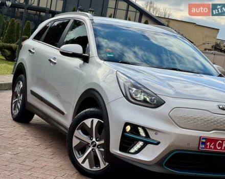 Сірий Кіа Niro, об'ємом двигуна 0 л та пробігом 118 тис. км за 19300 $, фото 44 на Automoto.ua