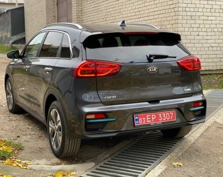 Киа Niro 2020 в Тернополе на Automoto.ua Серый Киа Niro, объемом двигателя 0 л и пробегом 149 тыс. км за 18700 $, фото 6 на Automoto.ua