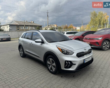Киа Niro 2020 в Луцке на Automoto.ua Серый Киа Niro, объемом двигателя 1.58 л и пробегом 241 тыс. км за 14600 $, фото 2 на Automoto.ua
