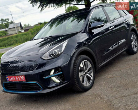 Серый Киа Niro, объемом двигателя 0 л и пробегом 96 тыс. км за 19500 $, фото 3 на Automoto.ua