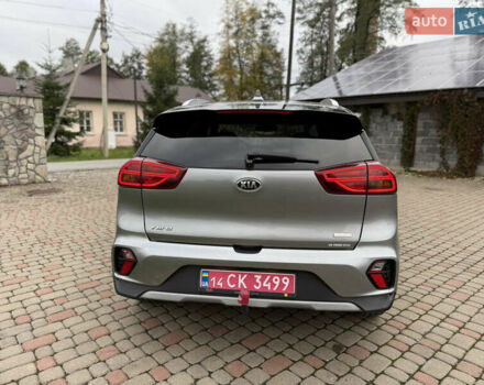 Киа Niro 2020 в Калуше на Automoto.ua Серый Киа Niro, объемом двигателя 1.58 л и пробегом 102 тыс. км за 19600 $, фото 16 на Automoto.ua