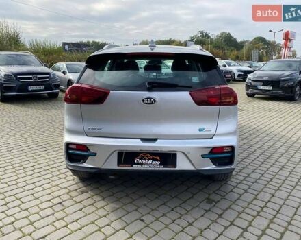 Серый Киа Niro, объемом двигателя 0 л и пробегом 82 тыс. км за 19600 $, фото 5 на Automoto.ua