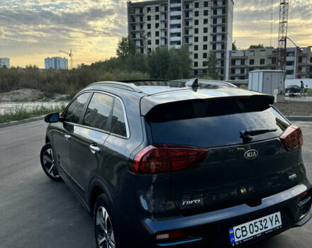 Серый Киа Niro, объемом двигателя 0 л и пробегом 93 тыс. км за 22500 $, фото 3 на Automoto.ua