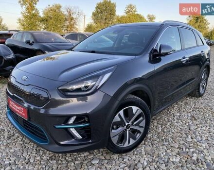 Сірий Кіа Niro, об'ємом двигуна 0 л та пробігом 107 тис. км за 21950 $, фото 13 на Automoto.ua
