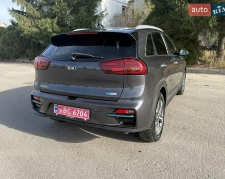Серый Киа Niro, объемом двигателя 0 л и пробегом 124 тыс. км за 18950 $, фото 3 на Automoto.ua