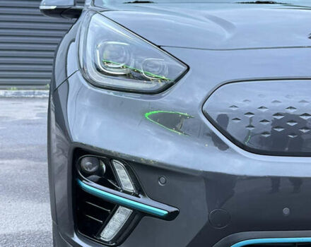 Серый Киа Niro, объемом двигателя 0 л и пробегом 165 тыс. км за 18000 $, фото 19 на Automoto.ua