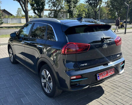 Серый Киа Niro, объемом двигателя 0 л и пробегом 61 тыс. км за 19700 $, фото 4 на Automoto.ua