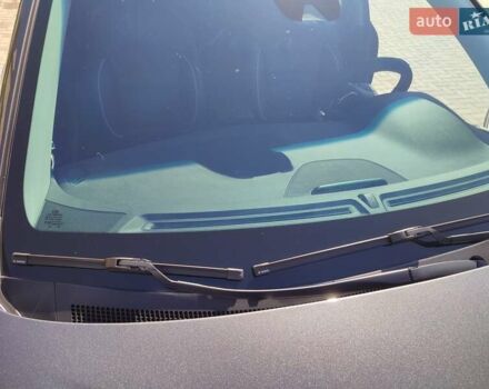 Серый Киа Niro, объемом двигателя 0 л и пробегом 49 тыс. км за 23000 $, фото 33 на Automoto.ua