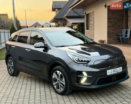 Сірий Кіа Niro, об'ємом двигуна 0 л та пробігом 118 тис. км за 20499 $, фото 103 на Automoto.ua