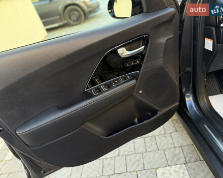 Серый Киа Niro, объемом двигателя 0 л и пробегом 145 тыс. км за 18800 $, фото 71 на Automoto.ua