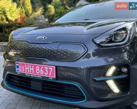Сірий Кіа Niro, об'ємом двигуна 0 л та пробігом 144 тис. км за 18200 $, фото 5 на Automoto.ua