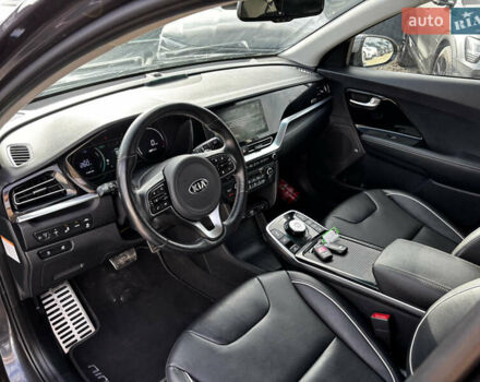 Серый Киа Niro, объемом двигателя 0 л и пробегом 110 тыс. км за 21200 $, фото 15 на Automoto.ua