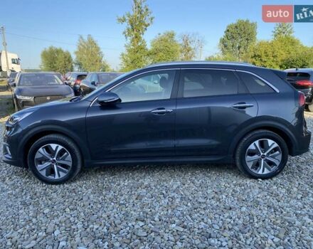 Сірий Кіа Niro, об'ємом двигуна 0 л та пробігом 88 тис. км за 22500 $, фото 12 на Automoto.ua