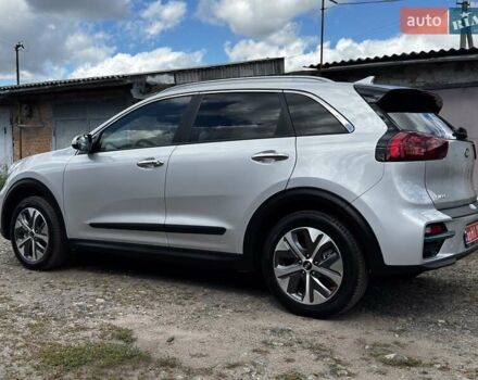 Сірий Кіа Niro, об'ємом двигуна 0 л та пробігом 108 тис. км за 19100 $, фото 11 на Automoto.ua