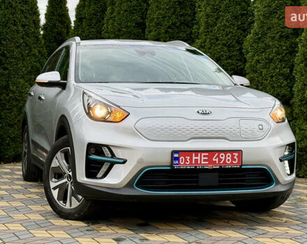 Киа Niro 2020 в Самборе на Automoto.ua Серый Киа Niro, объемом двигателя 0 л и пробегом 59 тыс. км за 20700 $, фото 1 на Automoto.ua