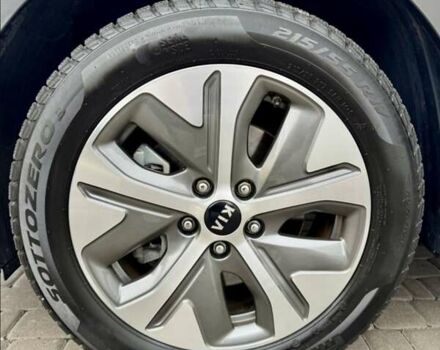 Серый Киа Niro, объемом двигателя 0 л и пробегом 147 тыс. км за 18800 $, фото 14 на Automoto.ua