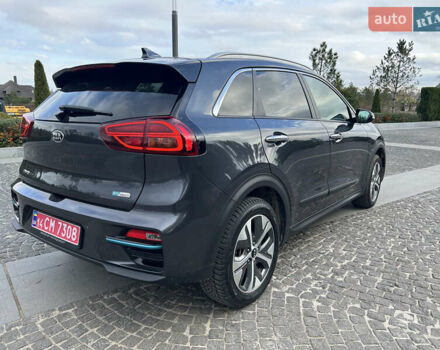 Сірий Кіа Niro, об'ємом двигуна 0 л та пробігом 113 тис. км за 19580 $, фото 8 на Automoto.ua
